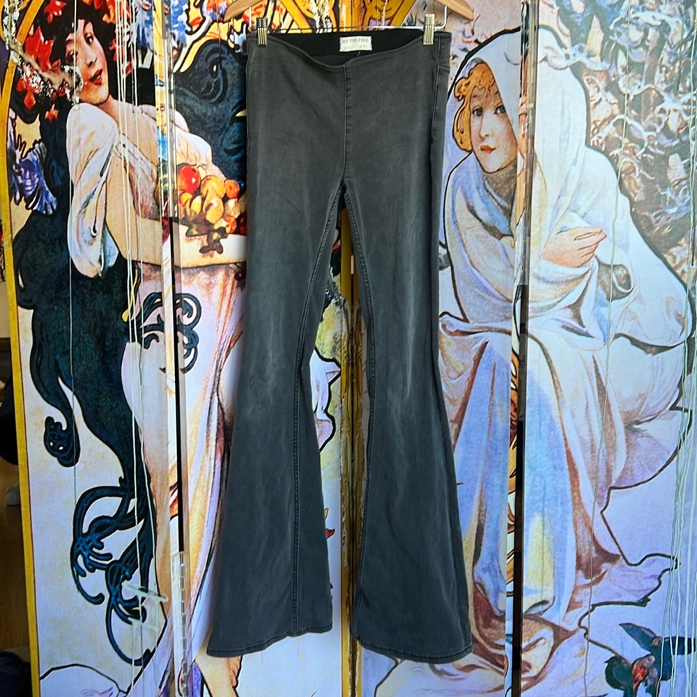 We The Free Penny Pull On Flare Jeans size 27